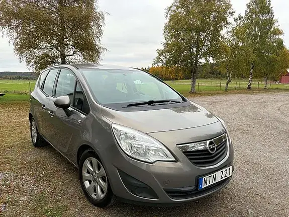 Opel Meriva 2012 photo 2