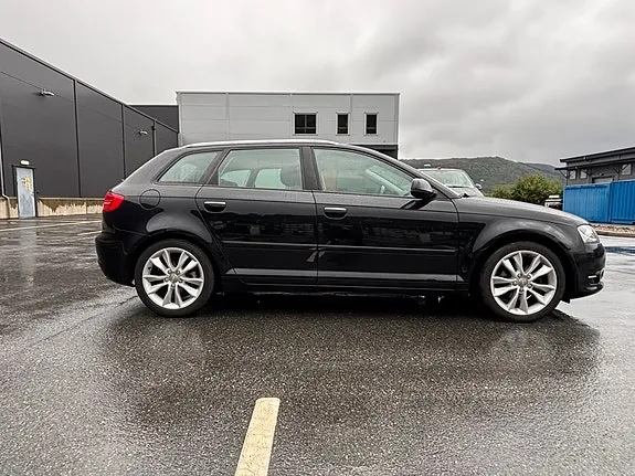 Audi A3 2012 photo 3