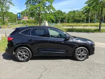 Ford Kuga 2023 photo 2