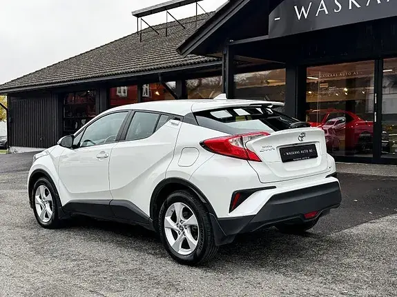 Toyota C-Hr 2017 photo 4
