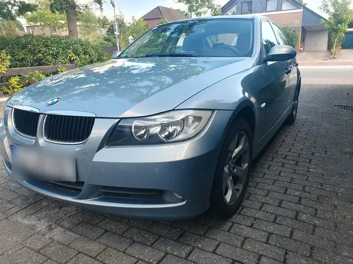 BMW 320I