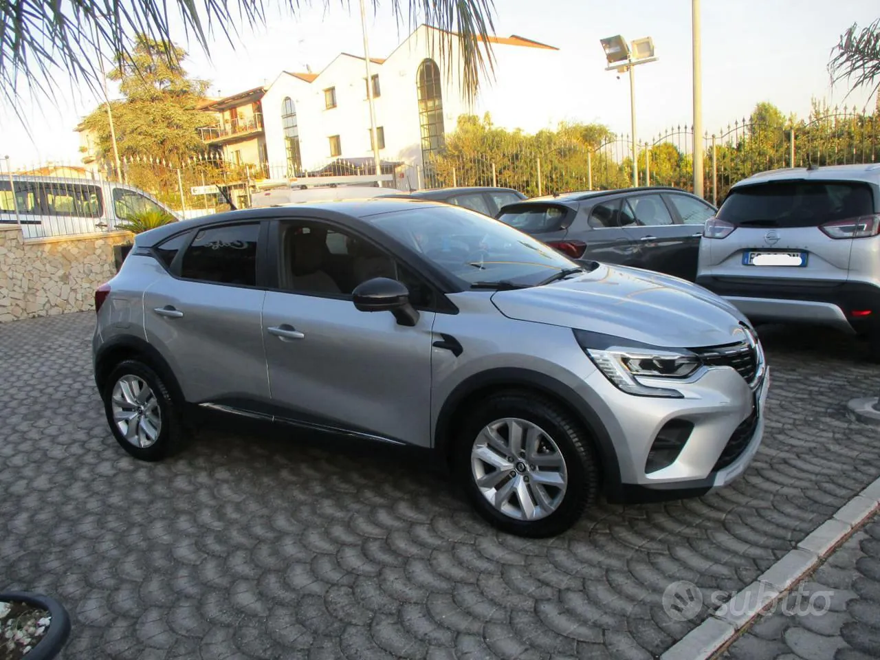Renault Captur 2020 photo 2