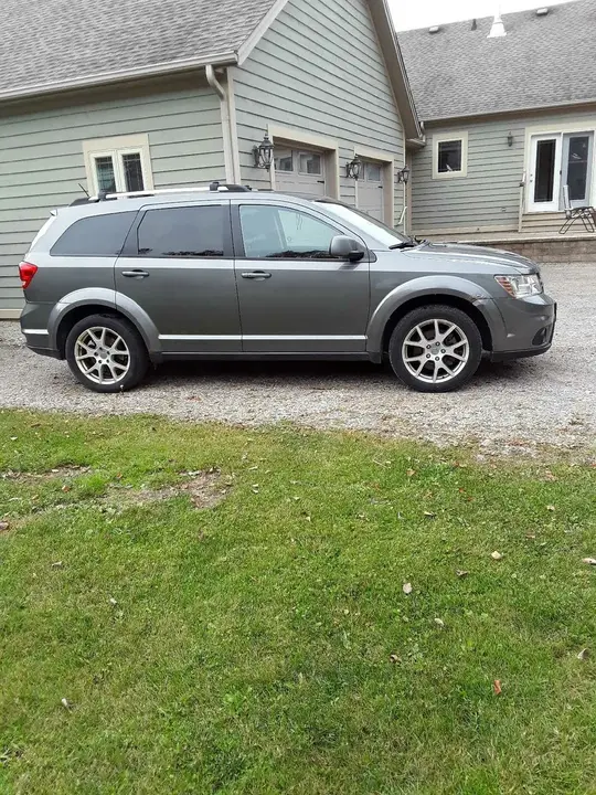Dodge Journey 2013 photo 2