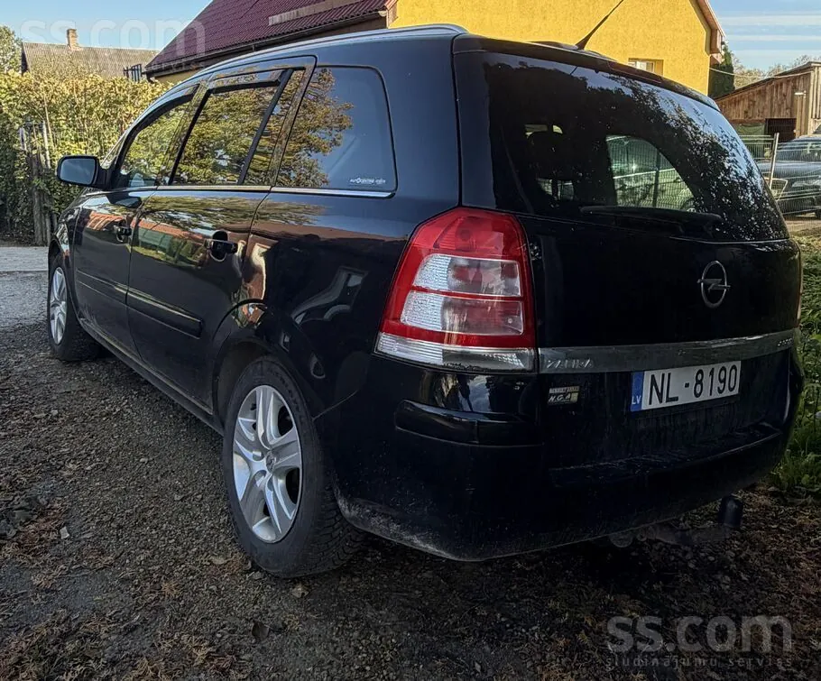 Opel Zafira 2009 photo 3