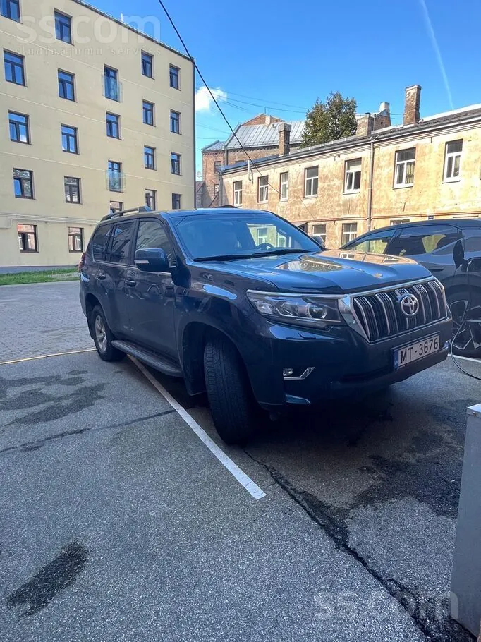 Toyota Land Cruiser Prado 2021 photo 4