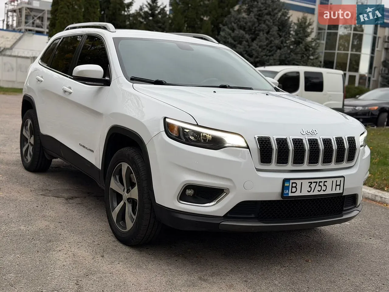 Jeep Cherokee 2018 photo 2