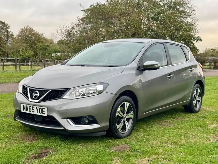 Nissan Pulsar 2015 photo 2