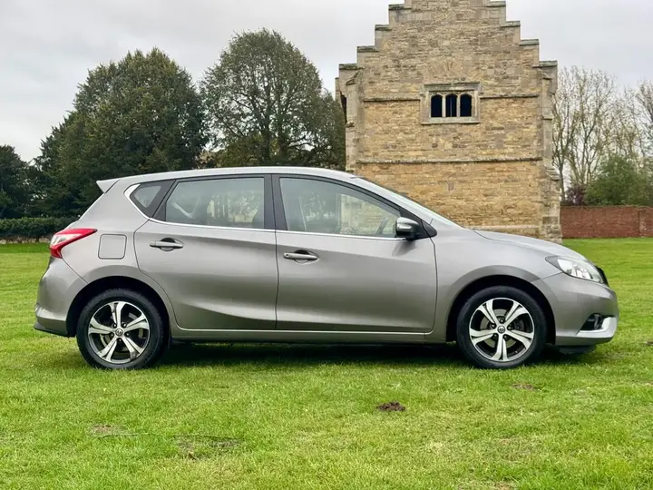 Nissan Pulsar 2015 photo 3