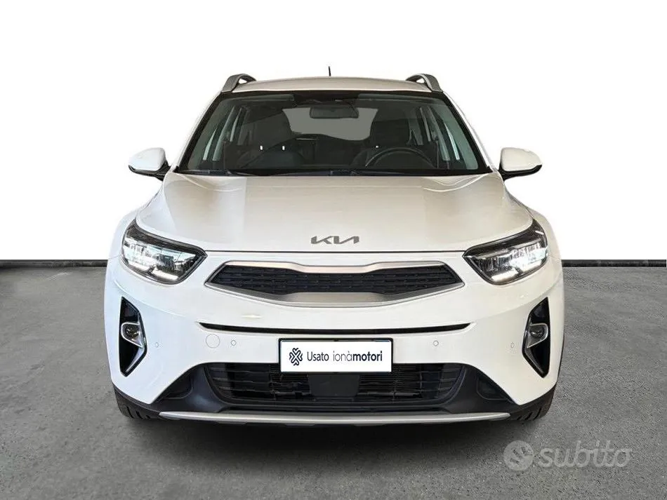 Kia Stonic 2022 photo 2