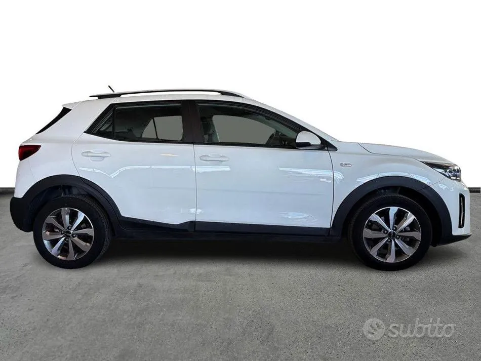 Kia Stonic 2022 photo 3