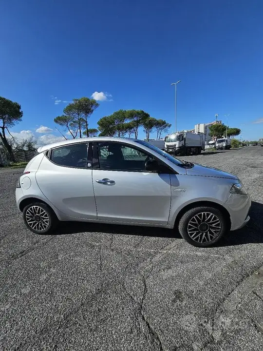Lancia Ypsilon 2019 photo 4