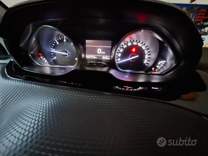Peugeot 2008 2014 photo 5