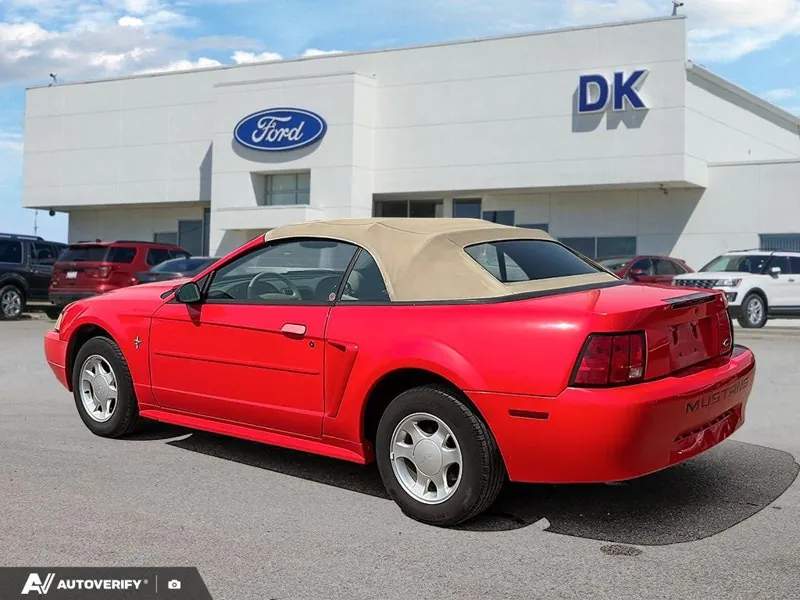 Ford Mustang 2000 photo 5