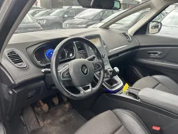 Renault Scenic 2017 photo 3