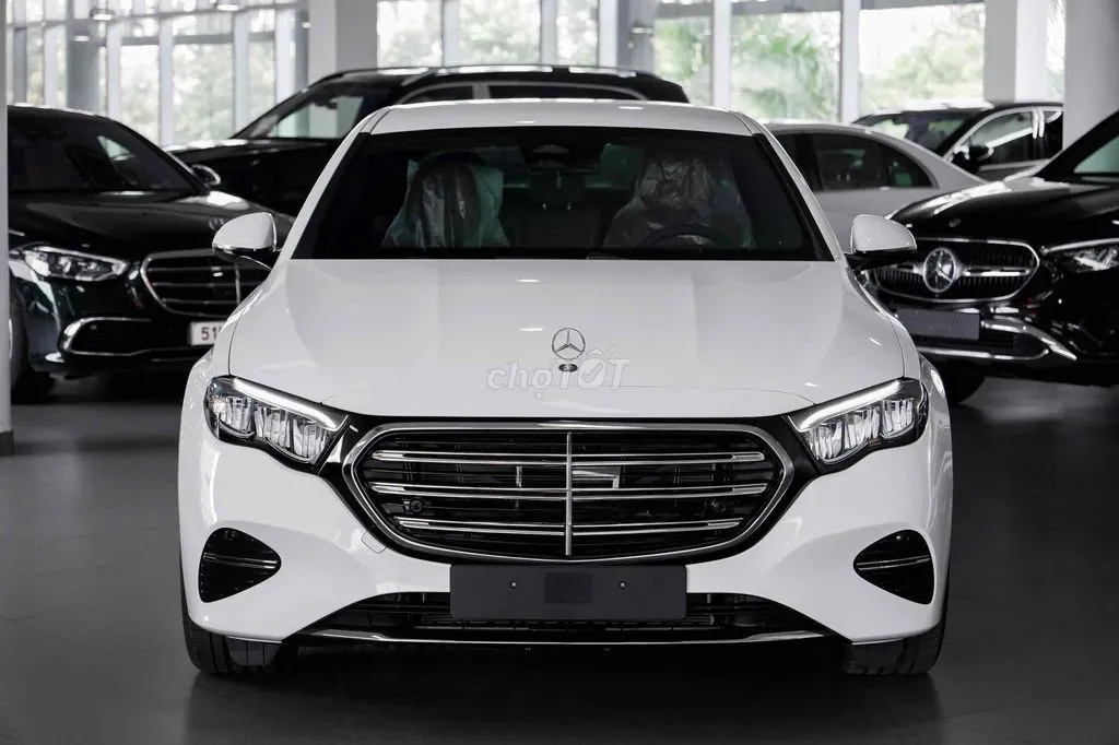 Mercedes-Benz E-Class 2026 photo 3