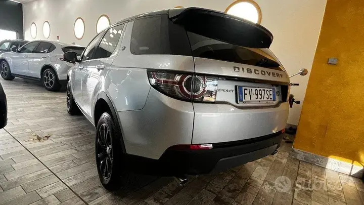 Land Rover Discovery Sport 2019 photo 4