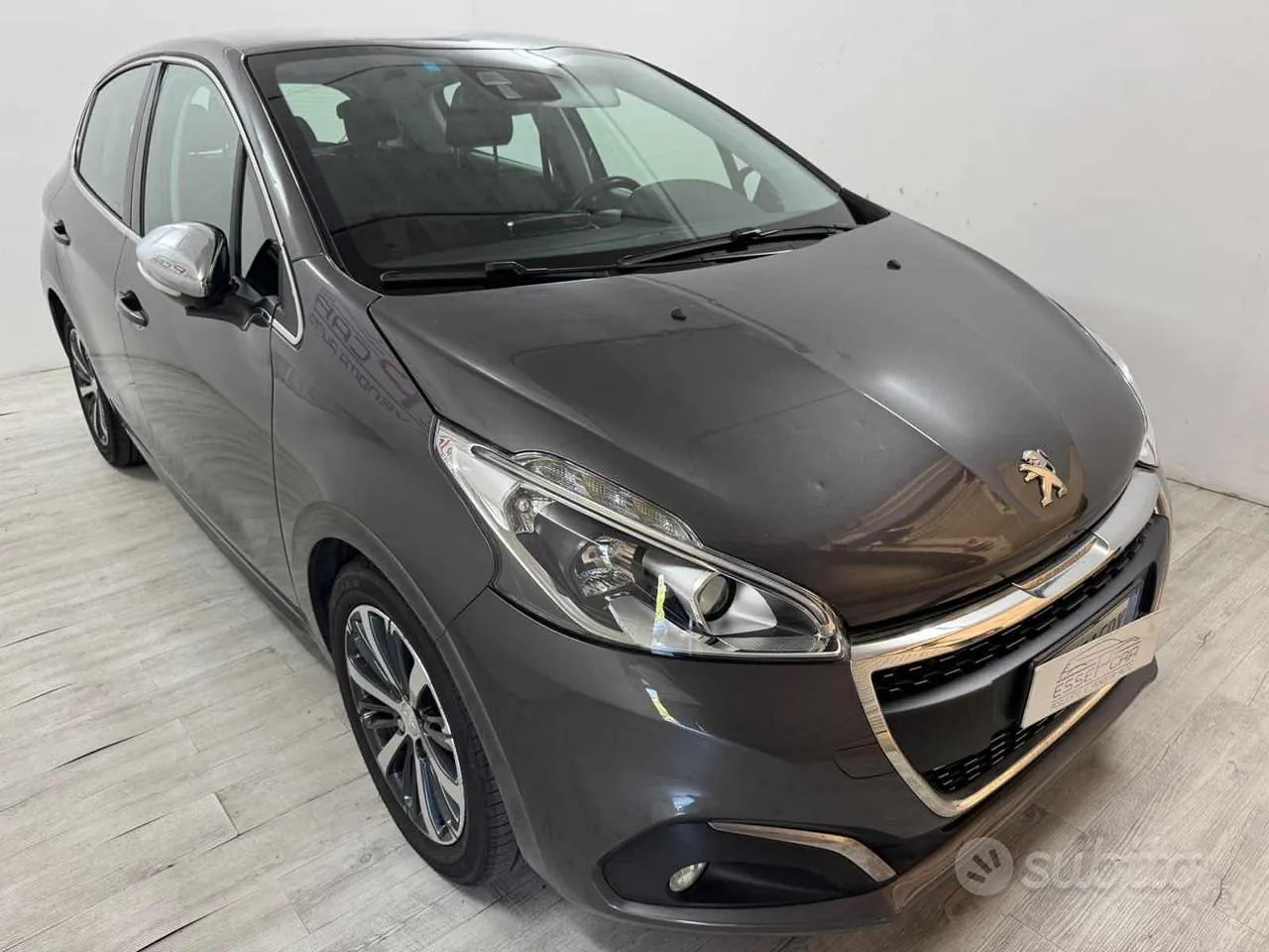 Peugeot 208 2018 photo 2