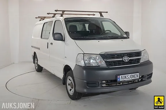 Toyota Hiace 2012 photo 3