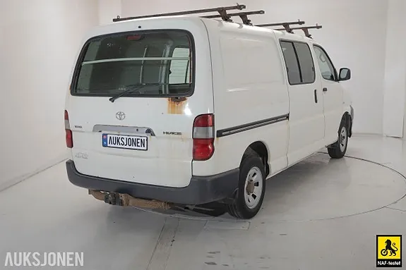 Toyota Hiace 2012 photo 4