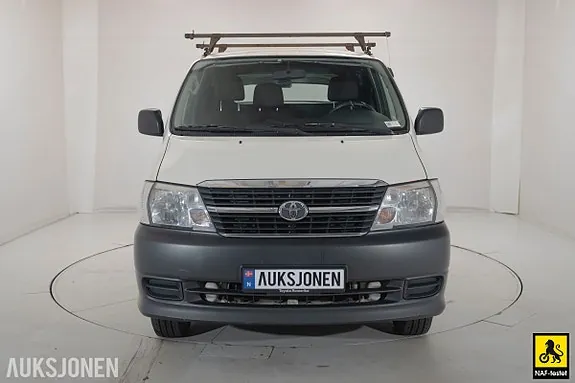 Toyota Hiace 2012 photo 2