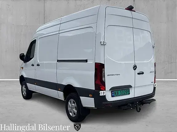 Mercedes-Benz Sprinter 2023 photo 2