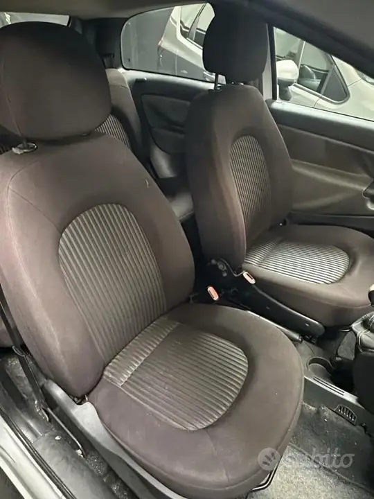 Lancia Ypsilon 2010 photo 3