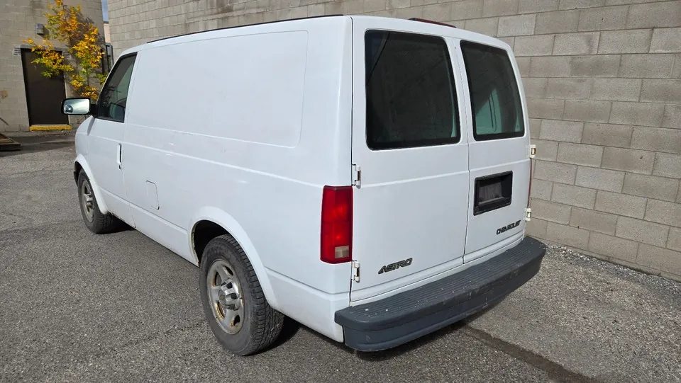 Chevrolet Astro 2004 photo 2