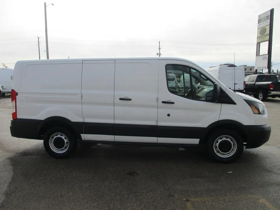 Ford Transit Cargo 2017 photo 4