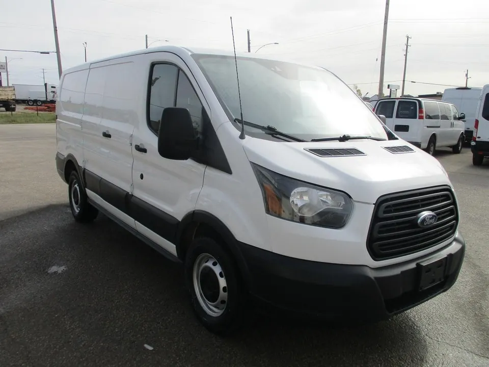Ford Transit Cargo 2017 photo 3