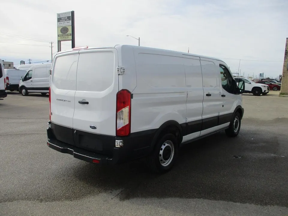 Ford Transit Cargo 2017 photo 5