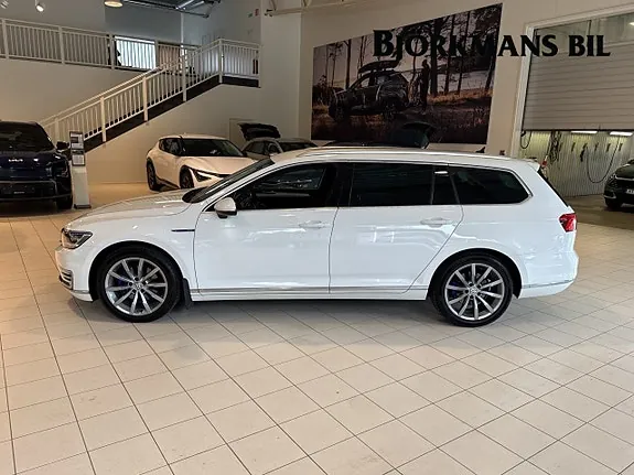 Volkswagen Passat 2018 photo 4