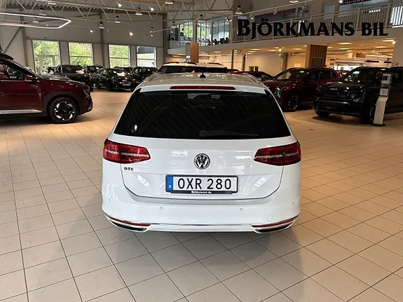 Volkswagen Passat 2018 photo 5