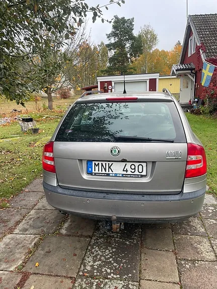 Skoda Octavia 2008 photo 2