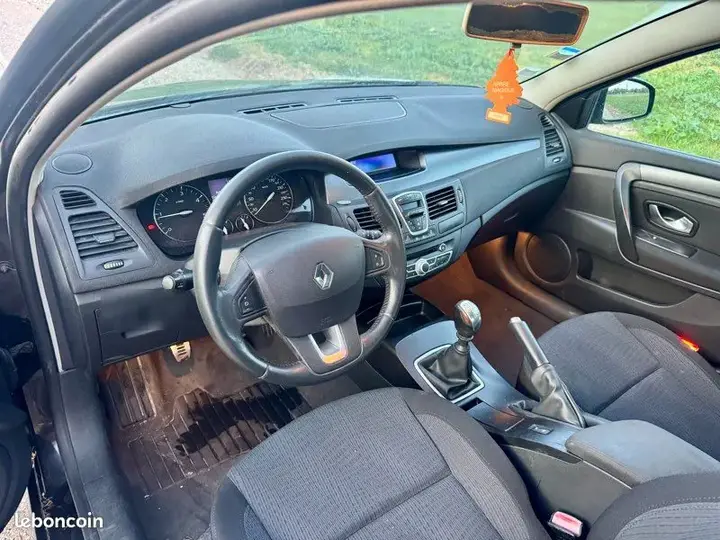 Renault Laguna 2009 photo 3