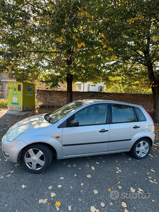 Ford Fiesta 2002 photo 3