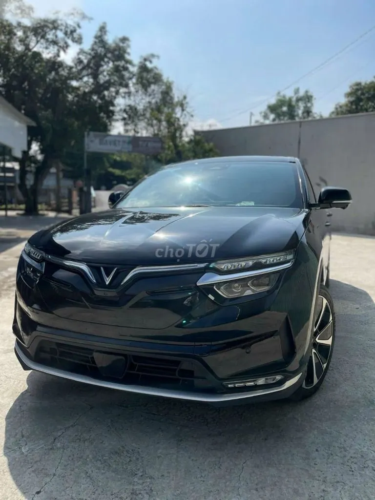 Vinfast Vf8