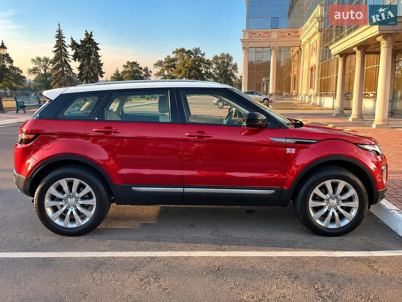 Land Rover Range Rover Evoque 2016 photo 2