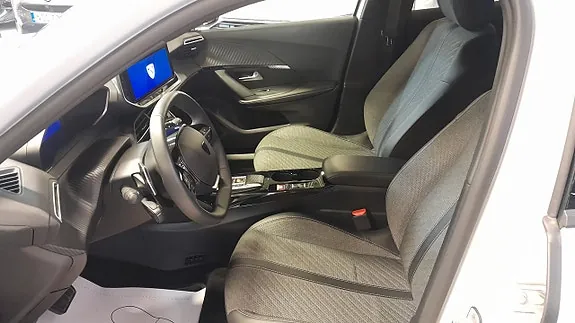 Peugeot 2008 2025 photo 3