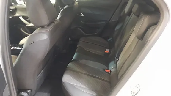 Peugeot 2008 2025 photo 4