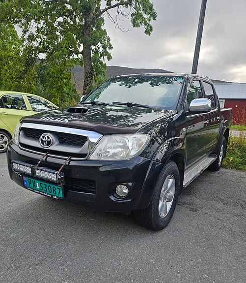 Toyota Hilux 2010 photo 2