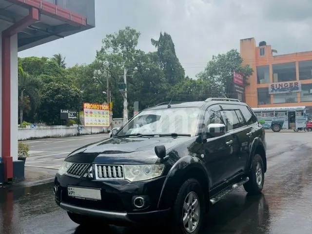Mitsubishi Montero