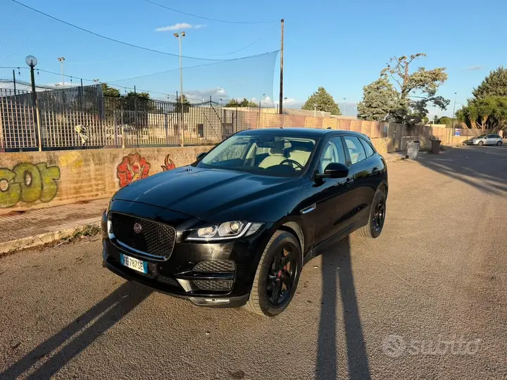 Jaguar F-Pace