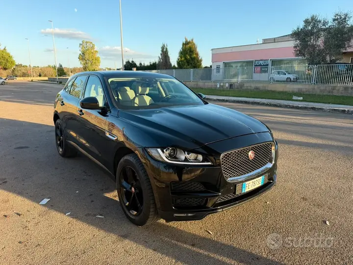 Jaguar F-Pace 2016 photo 3