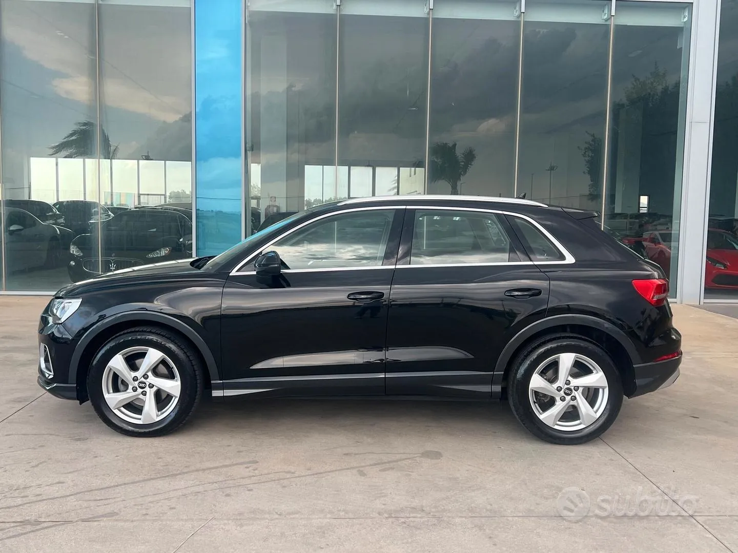 Audi Q3 2021 photo 2
