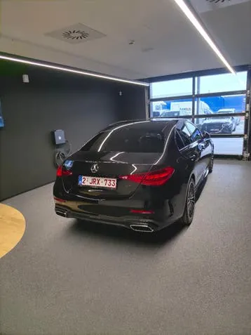 Mercedes-Benz C 300 2026 photo 2
