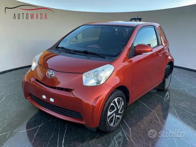 Toyota Iq 2012 photo 3