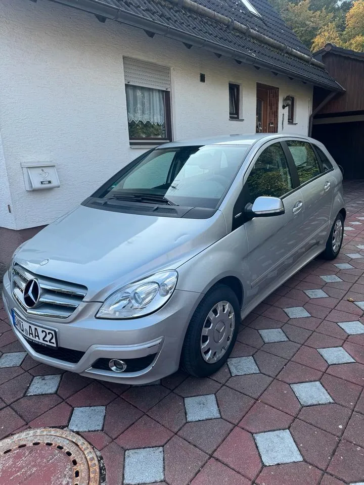 Mercedes-Benz B160