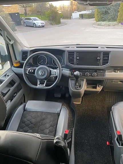 Volkswagen Crafter 35 2021 photo 2
