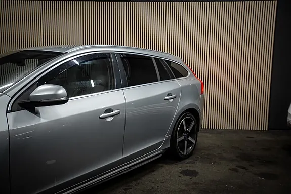 Volvo V60 2014 photo 3
