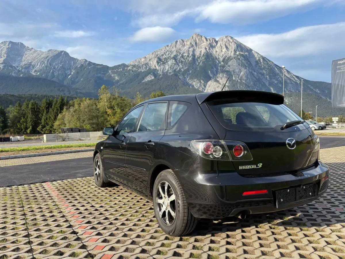 Mazda Mazda3 2009 photo 3